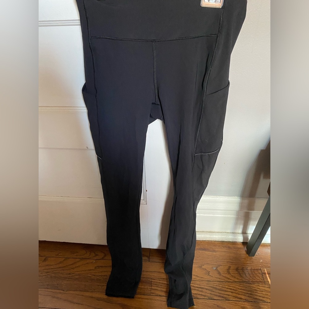 Lululemon 25” Wunder Under with pockets